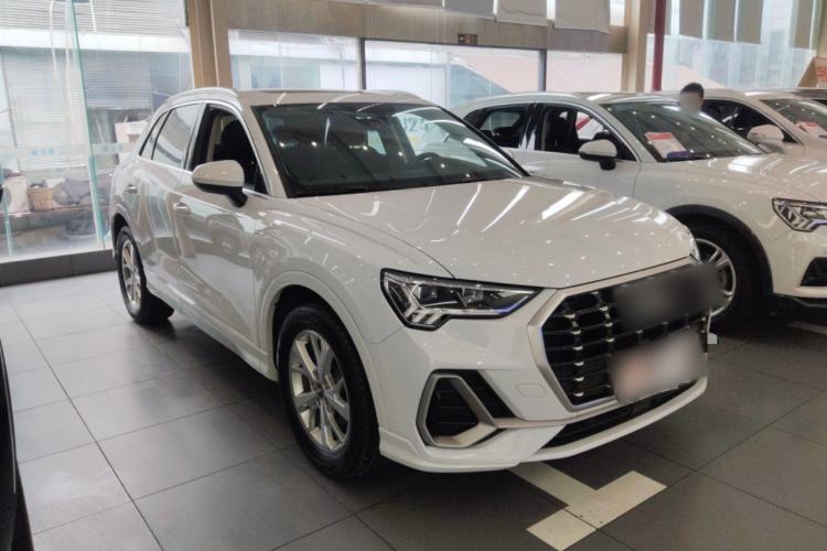Used Audi Q3 2019 35 TFSI Advanced Dynamic Edition Front Right 45 Deg