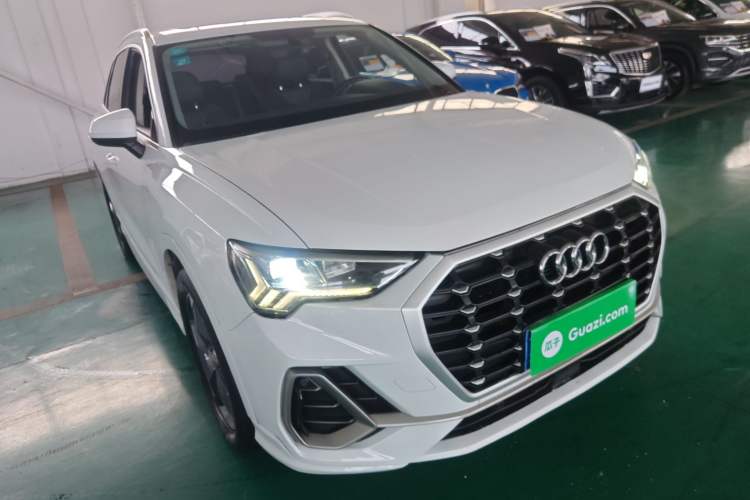 Used Audi Q3 2019 40 TFSI Fashion Dynamic Model Front Right 45 Deg