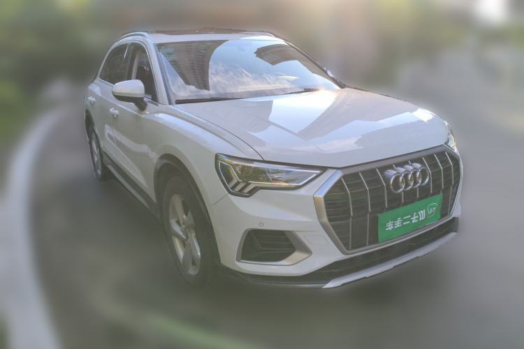 Used Audi Q3 2019 35 TFSI Advanced Style Edition Front Right 45 Deg