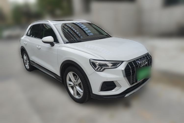 Used Audi Q3 2019 40 TFSI Fashionable and Elegant Model Front Right 45 Deg