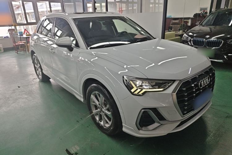 Used Audi Q3 2019 35 TFSI Advanced Dynamic Edition Front Right 45 Deg