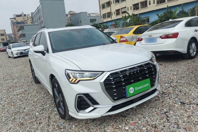 Used Audi Q3 2019 40 TFSI quattro Fashion Dynamic Model Front Right 45 Deg