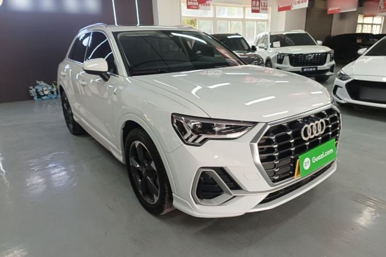 Used Audi Q3 2019 40 TFSI Fashion Dynamic Model Front Right 45 Deg
