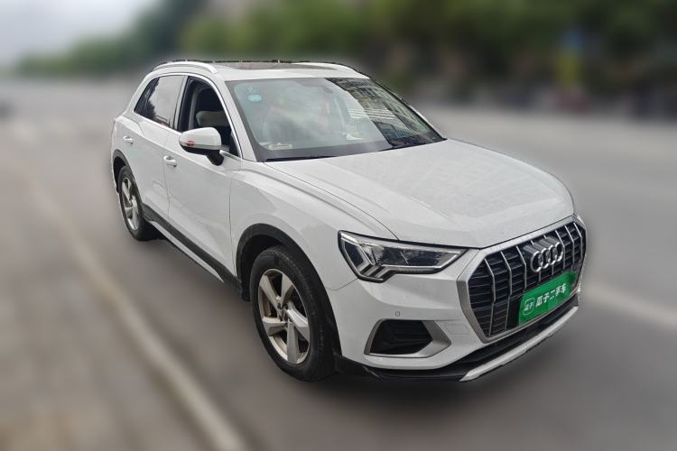 Used Audi Q3 2019 35 TFSI Advanced Style Edition Front Right 45 Deg