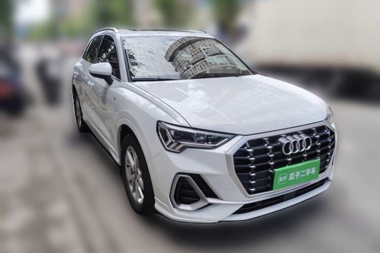 Used Audi Q3 2019 35 TFSI Advanced Dynamic Edition Front Right 45 Deg