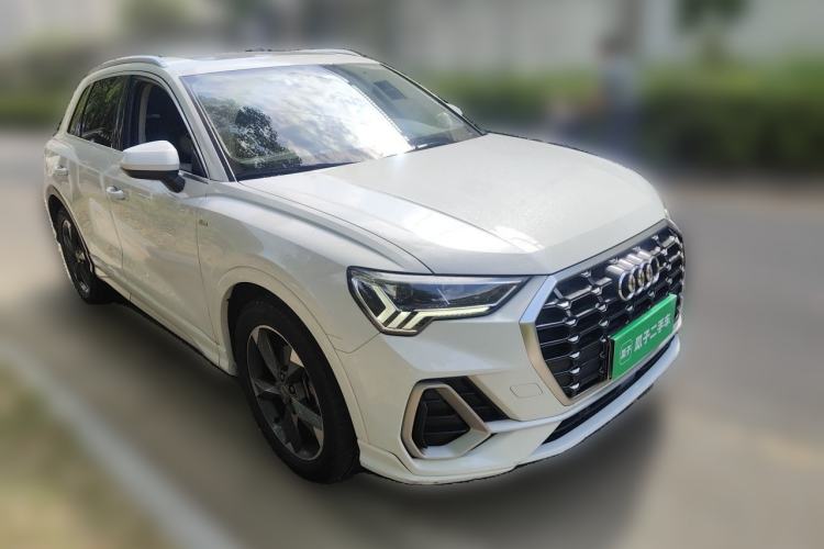 Used Audi Q3 2019 40 TFSI Fashion Dynamic Model Front Right 45 Deg