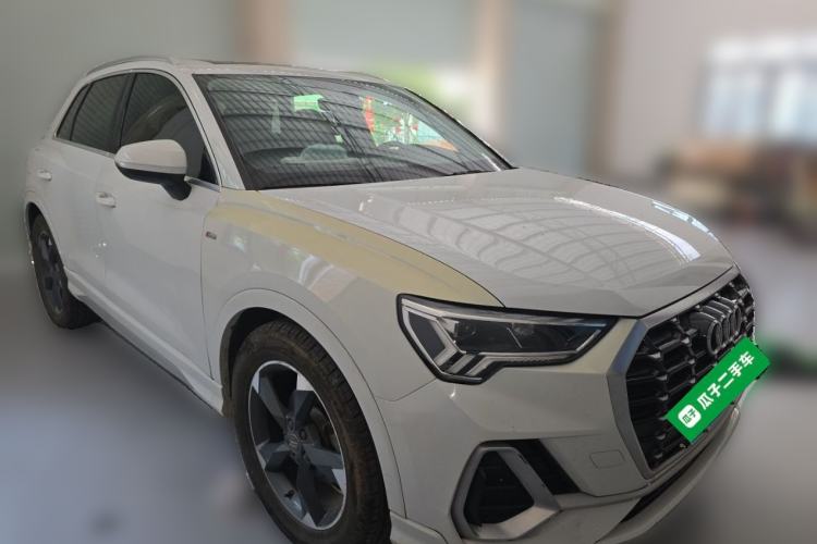 Used Audi Q3 2019 35 TFSI Fashionable and Elegant Model Front Right 45 Deg