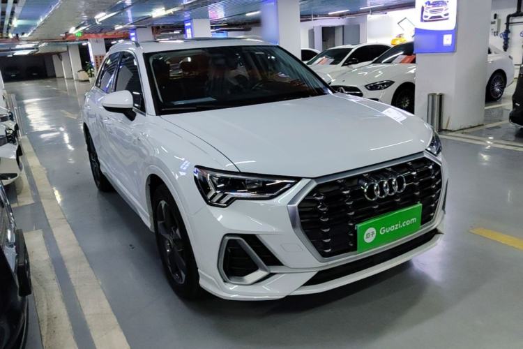 Used Audi Q3 2019 35 TFSI Fashion Dynamic Model Front Right 45 Deg