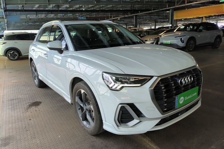 Used Audi Q3 2019 40 TFSI Fashion Dynamic Model Front Right 45 Deg