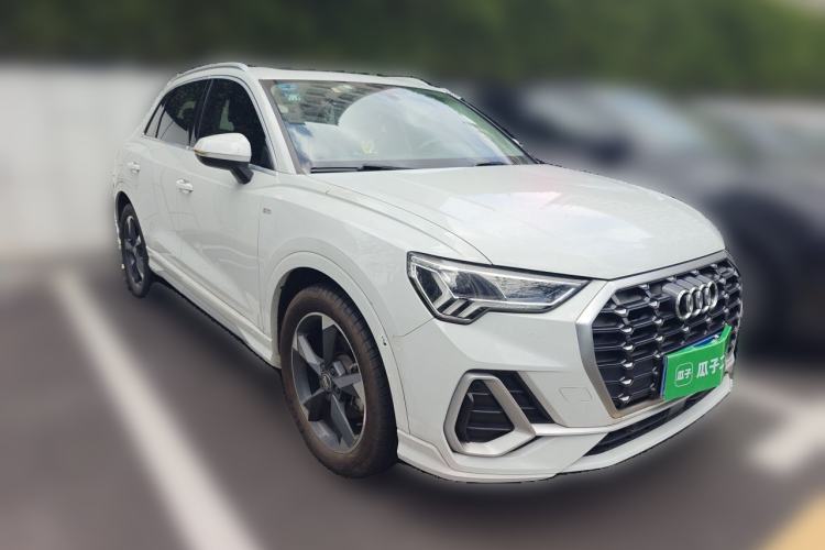 Used Audi Q3 2019 35 TFSI Fashion Dynamic Model Front Right 45 Deg
