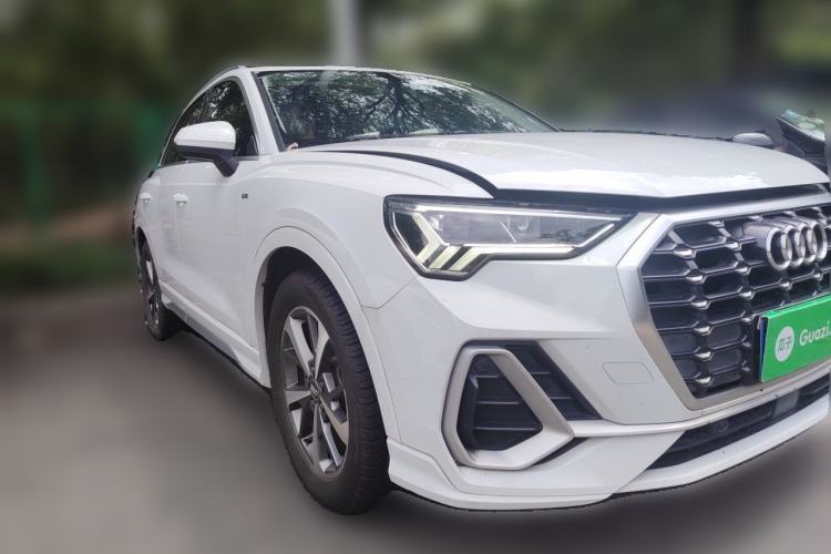 Used Audi Q3 2019 35 TFSI Advanced Dynamic Edition Front Right 45 Deg
