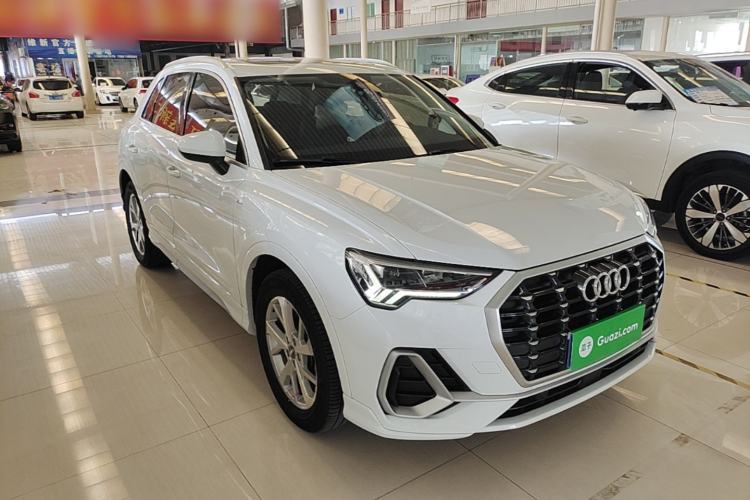 Used Audi Q3 2019 35 TFSI Advanced Dynamic Edition Front Right 45 Deg
