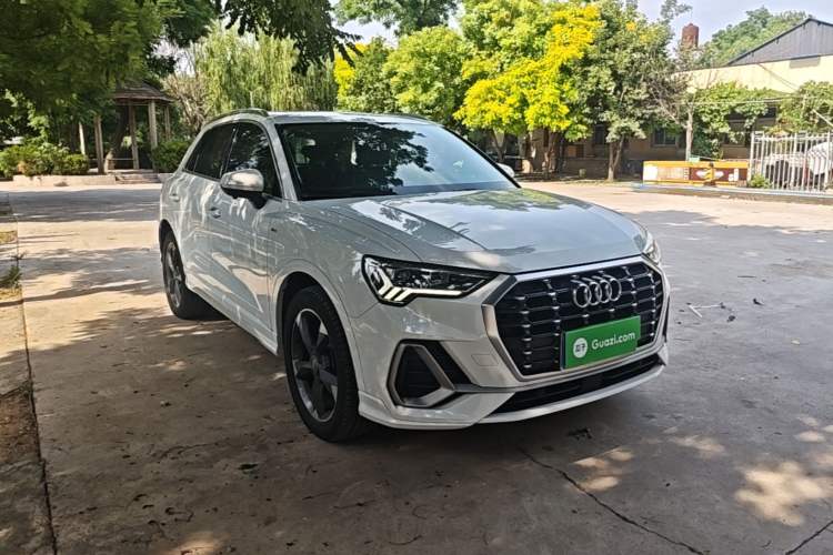 Used Audi Q3 2019 35 TFSI Fashion Dynamic Model Front Right 45 Deg