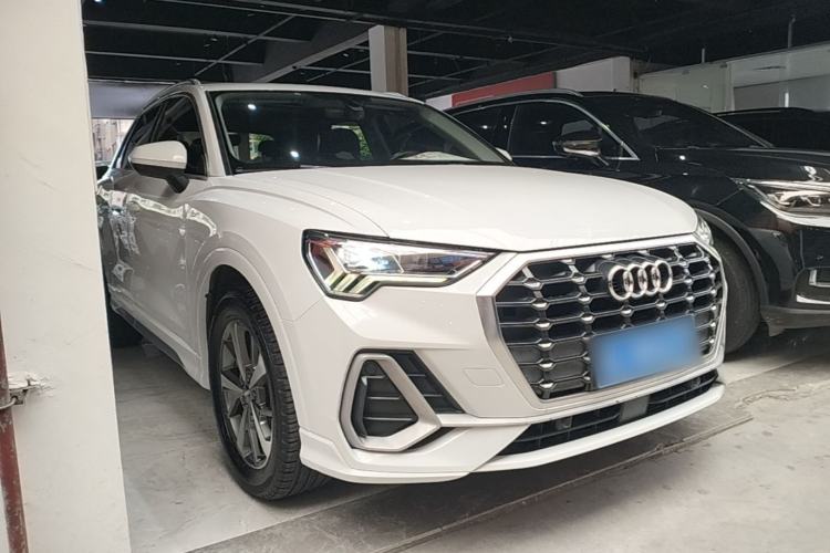 Used Audi Q3 2019 35 TFSI Advanced Dynamic Edition Front Right 45 Deg