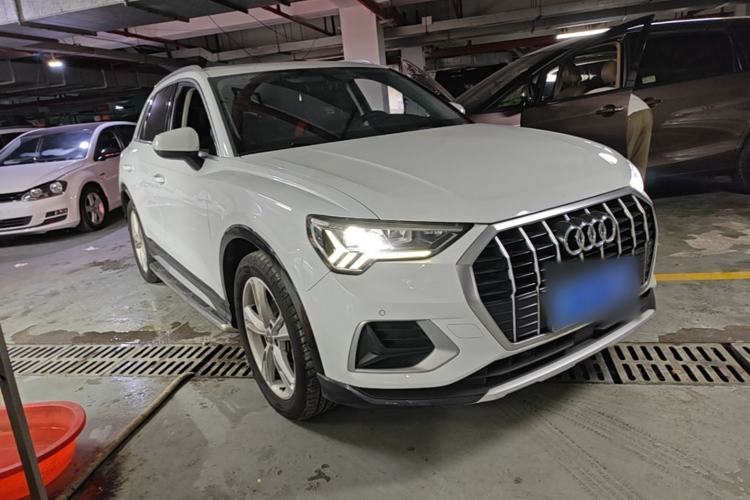 Used Audi Q3 2019 40 TFSI Fashionable and Elegant Model Front Right 45 Deg
