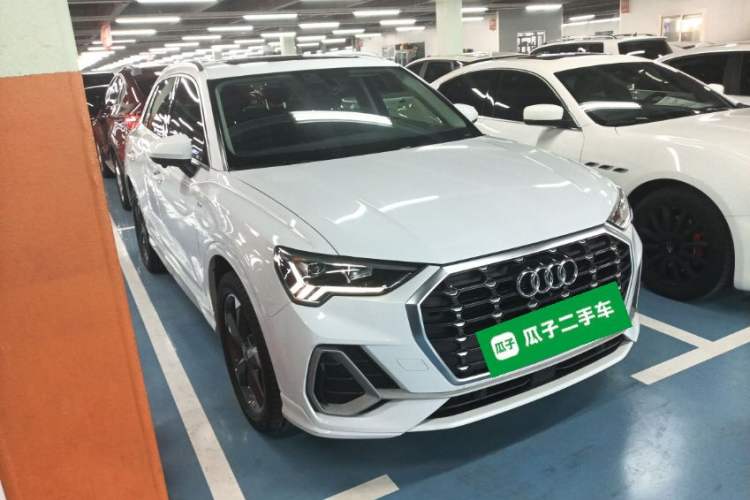 Used Audi Q3 2019 35 TFSI Fashion Dynamic Model Front Right 45 Deg