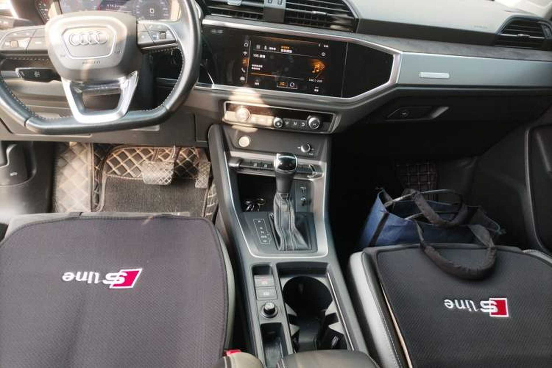 Used Audi Q3 2019 35 TFSI Fashion Dynamic Model Gear Lever