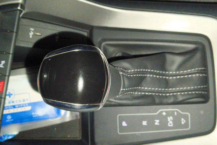Used Audi Q3 2019 35 TFSI Fashion Dynamic Model Gear Lever