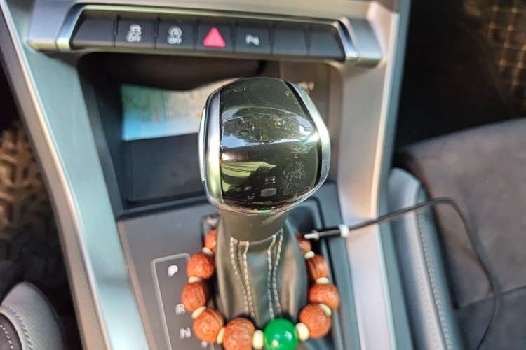 Used Audi Q3 2019 35 TFSI Fashion Dynamic Model Gear Lever