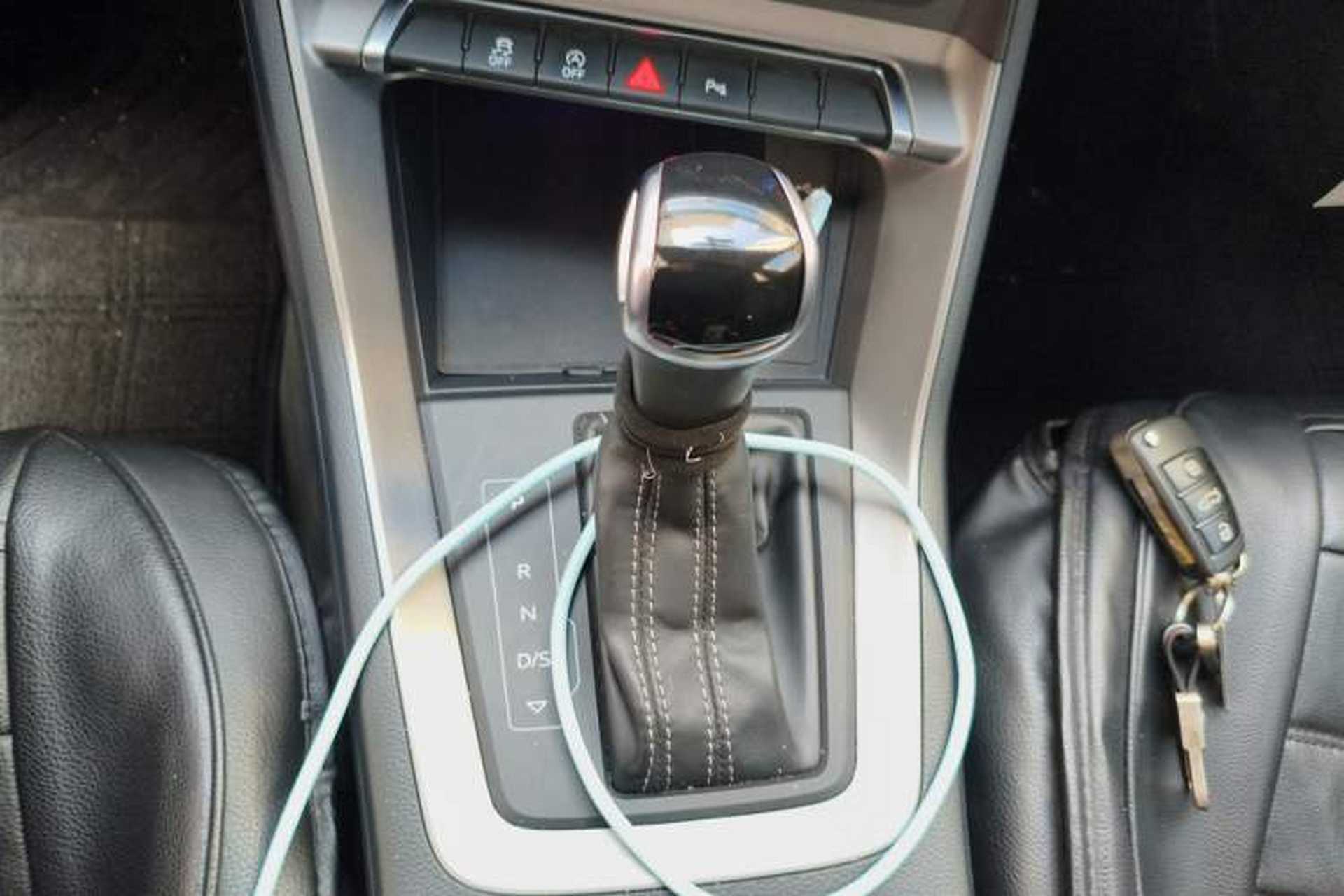 Used Audi Q3 2019 40 TFSI Fashion Dynamic Model Gear Lever