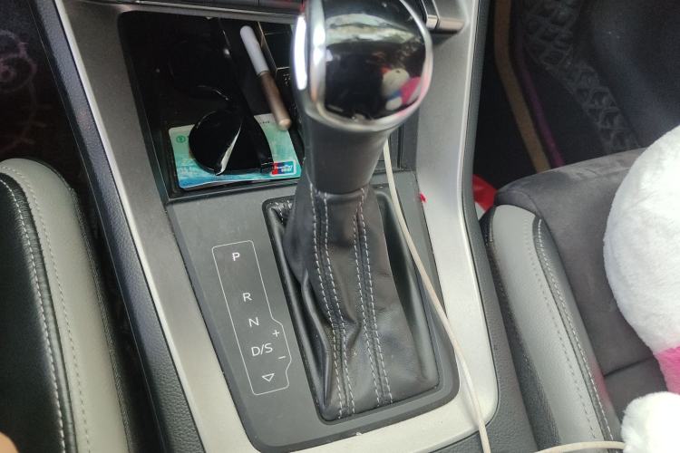 Used Audi Q3 2019 35 TFSI Fashion Dynamic Model Gear Lever