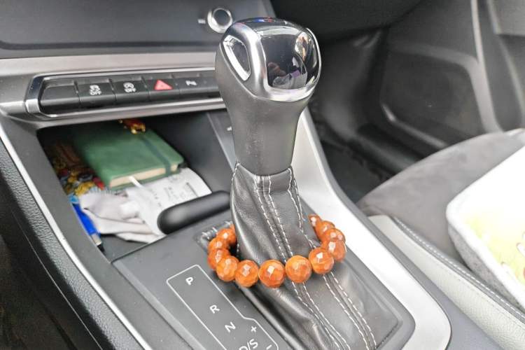 Used Audi Q3 2019 35 TFSI Advanced Dynamic Edition Gear Lever