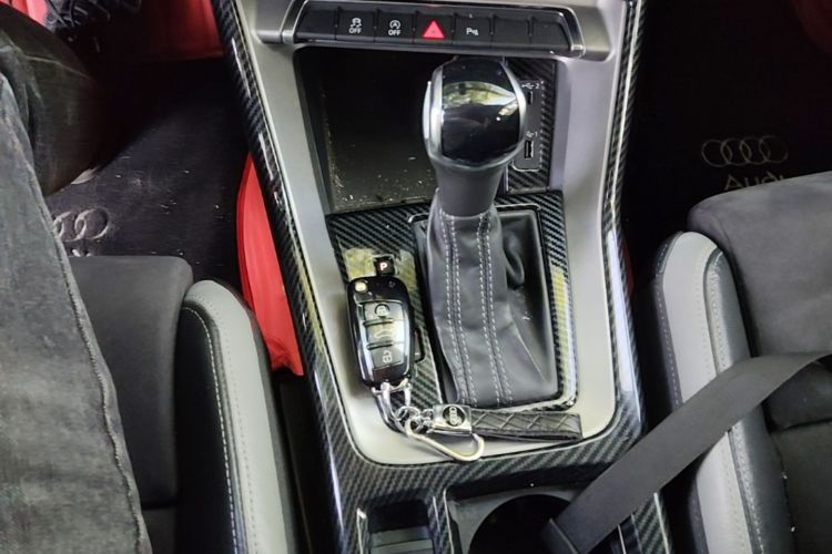 Used Audi Q3 2019 35 TFSI Fashion Dynamic Model Gear Lever