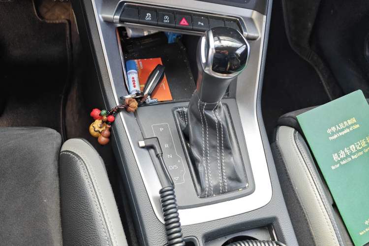 Used Audi Q3 2019 35 TFSI Fashion Dynamic Model Gear Lever