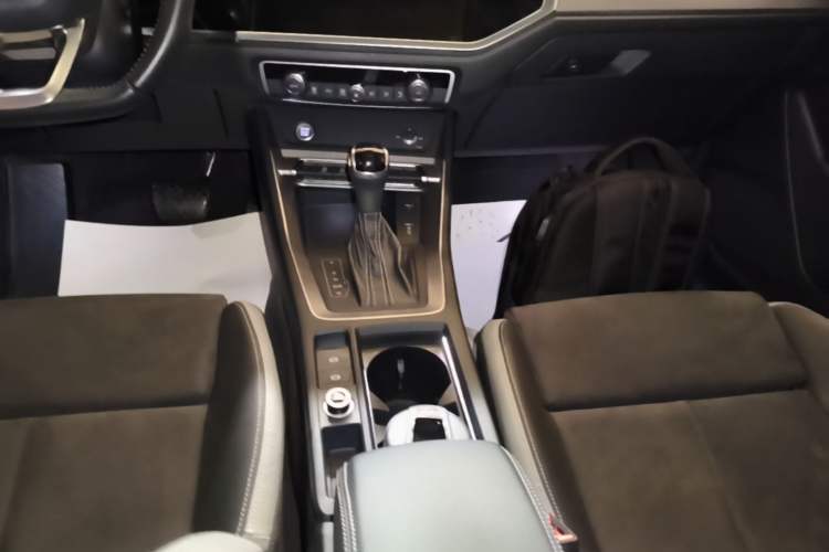 Used Audi Q3 2019 35 TFSI Fashion Dynamic Model Gear Lever