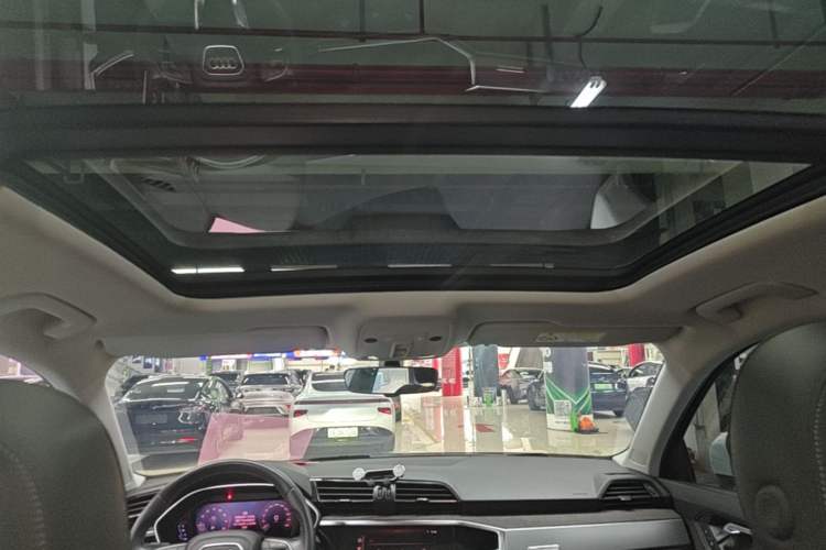 Used Audi Q3 2019 35 TFSI Advanced Dynamic Edition Headliner