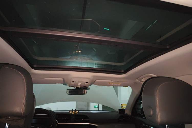 Used Audi Q3 2019 40 TFSI Fashionable and Elegant Model Headliner