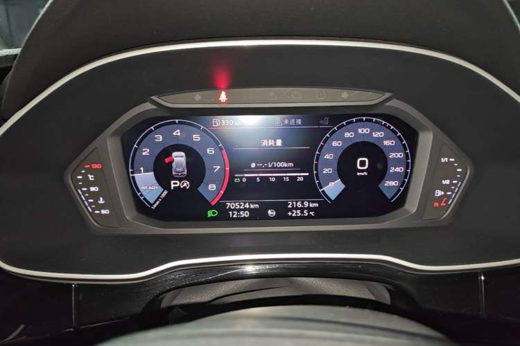Used Audi Q3 2019 40 TFSI Fashionable and Elegant Model Instrument Cluster