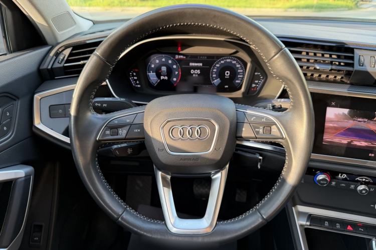 Used Audi Q3 2019 35 TFSI Advanced Style Edition Interior 2