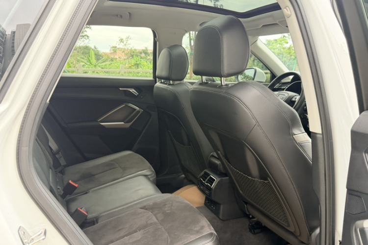 Used Audi Q3 2019 35 TFSI Advanced Dynamic Edition Interior 2