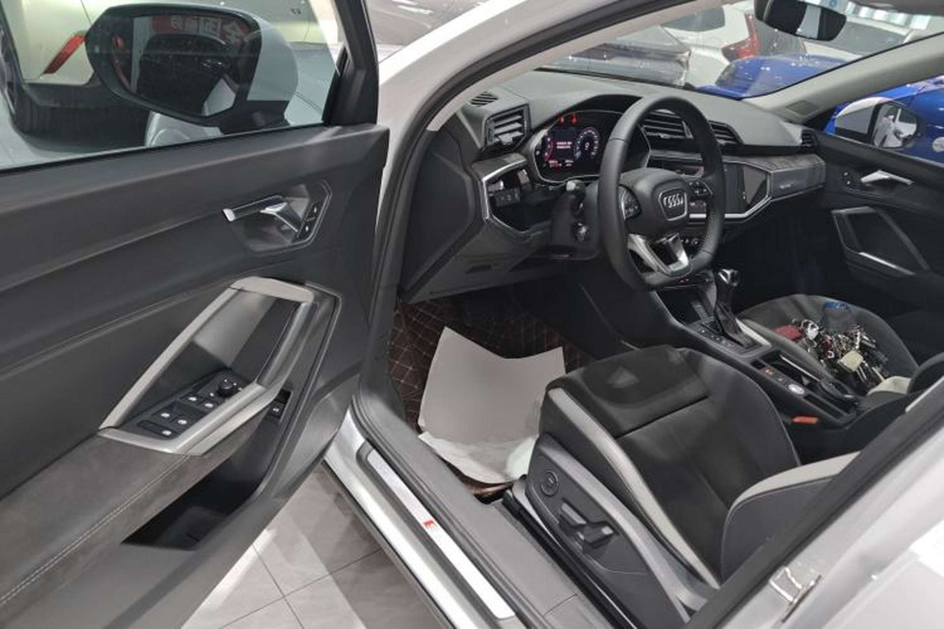 Used Audi Q3 2019 35 TFSI Fashion Dynamic Model Interior 3