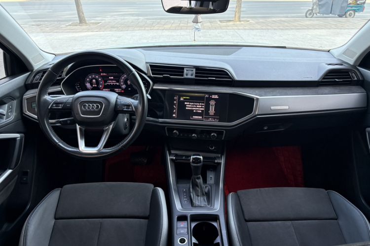 Used Audi Q3 2019 35 TFSI Advanced Dynamic Edition Interior 3