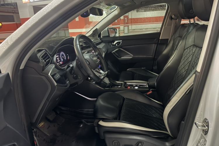 Used Audi Q3 2019 35 TFSI Fashion Dynamic Model Interior 3