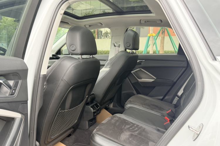 Used Audi Q3 2019 35 TFSI Advanced Dynamic Edition Interior 3