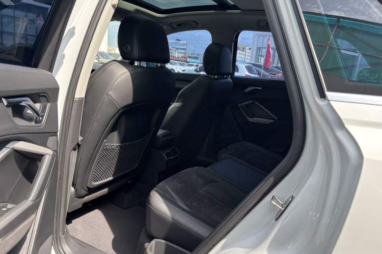 Used Audi Q3 2019 35 TFSI Advanced Dynamic Edition Interior 3