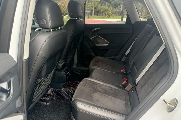 Used Audi Q3 2019 35 TFSI Advanced Dynamic Edition Interior 4