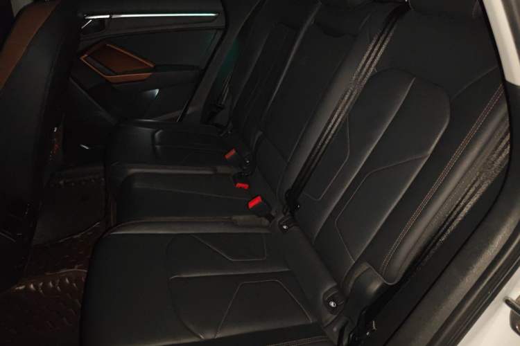 Used Audi Q3 2019 40 TFSI Fashionable and Elegant Model Interior 4