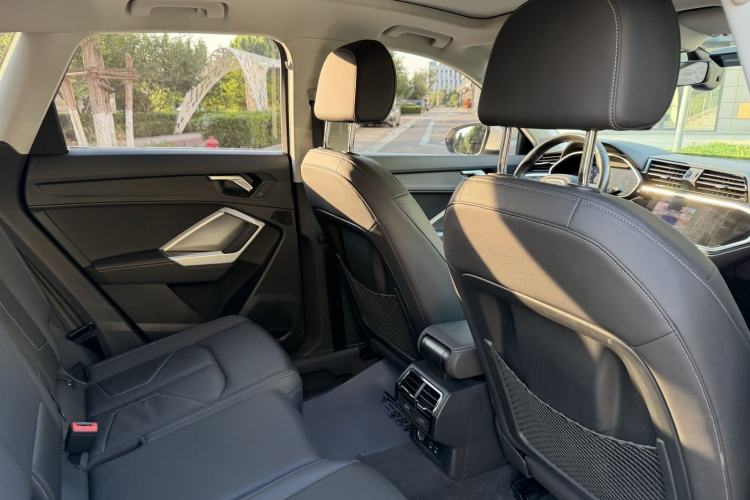 Used Audi Q3 2019 35 TFSI Advanced Style Edition Interior 6