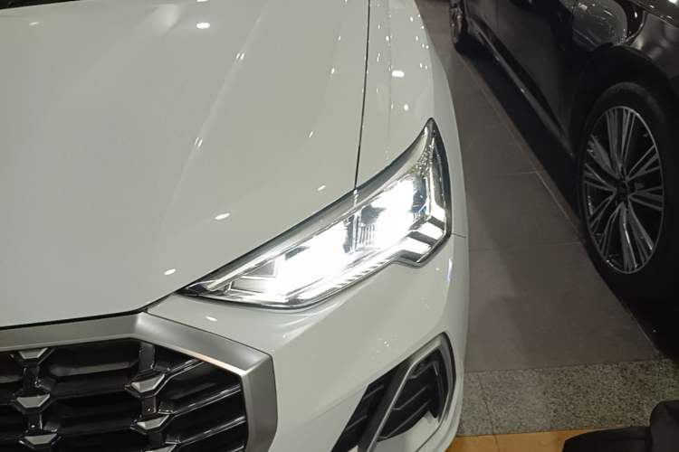 Used Audi Q3 2019 35 TFSI Fashion Dynamic Model Left Front Headlight