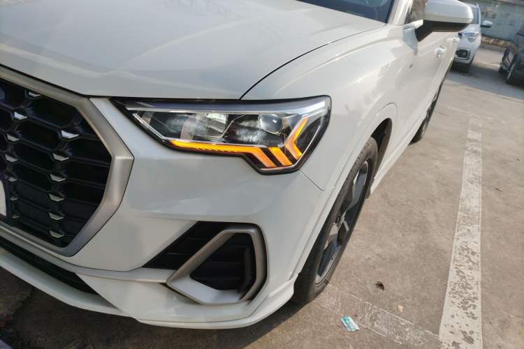 Used Audi Q3 2019 35 TFSI Fashion Dynamic Model Left Front Headlight