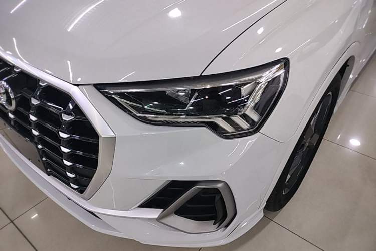 Used Audi Q3 2019 40 TFSI Fashion Dynamic Model Left Front Headlight