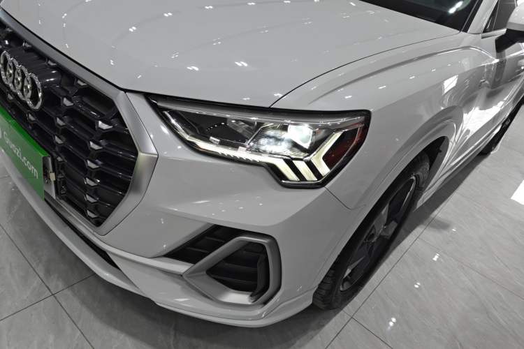 Used Audi Q3 2019 35 TFSI Fashion Dynamic Model Left Front Headlight