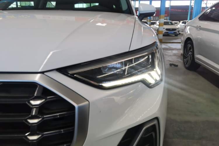 Used Audi Q3 2019 35 TFSI Advanced Dynamic Edition Left Front Headlight