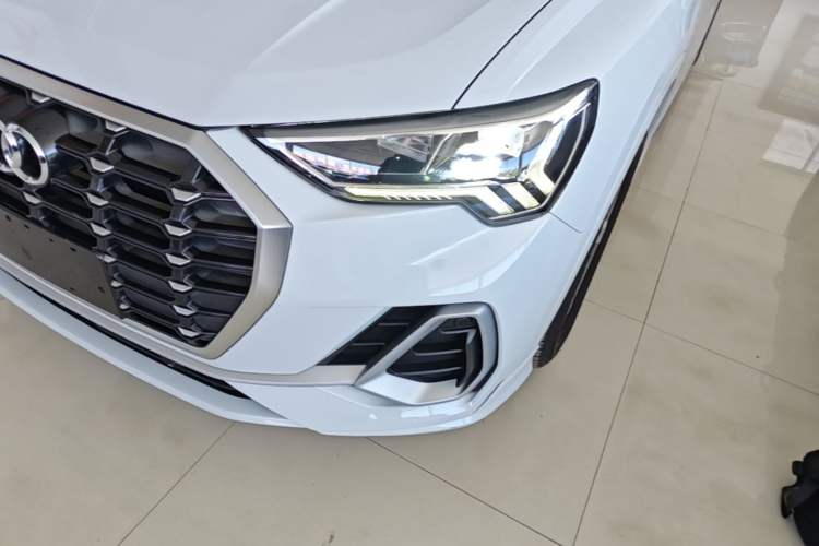 Used Audi Q3 2019 35 TFSI Advanced Dynamic Edition Left Front Headlight