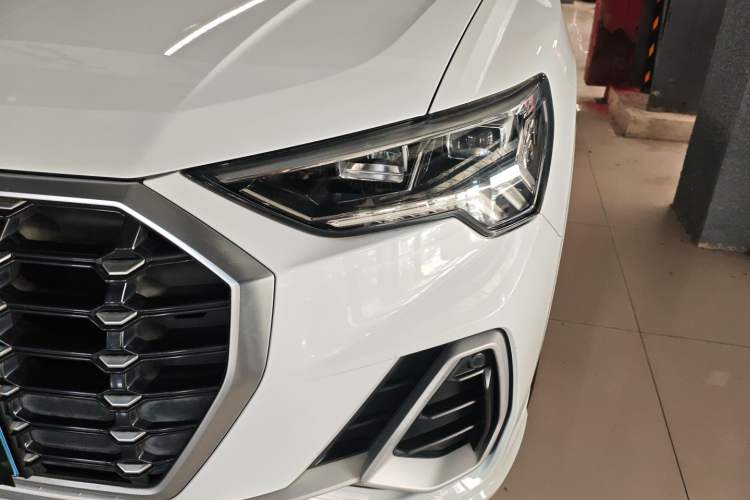 Used Audi Q3 2019 35 TFSI Fashion Dynamic Model Left Front Headlight