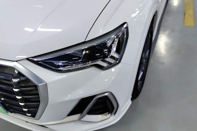 Used Audi Q3 2019 35 TFSI Fashion Dynamic Model Left Front Headlight